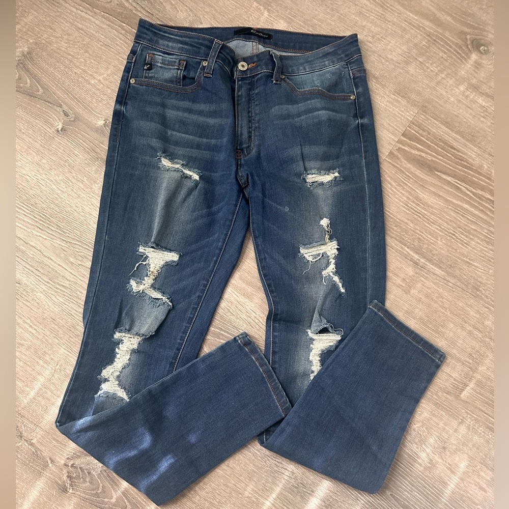 Skinny dark jeans